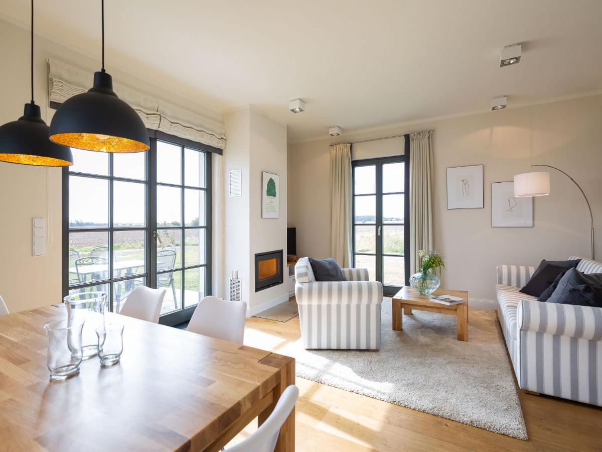 Reetland Am Meer - Premium Reetdachvilla Mit 2 Schlafzimmern, Sauna Und Kamin E04 Dranske Exterior photo