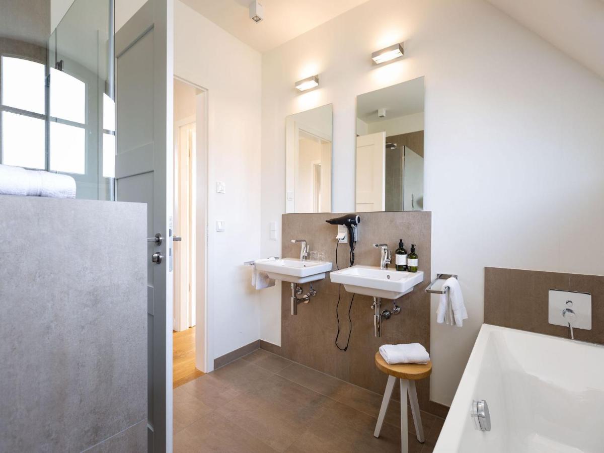Reetland Am Meer - Premium Reetdachvilla Mit 2 Schlafzimmern, Sauna Und Kamin E04 Dranske Exterior photo